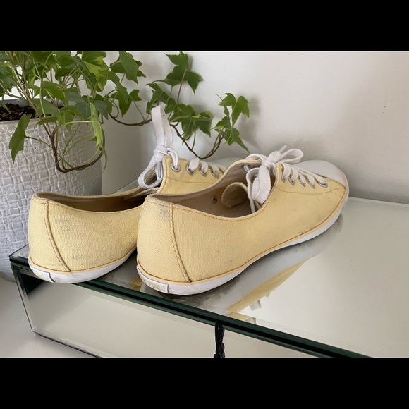 Light Yellow Low Top Converse - Picture 4 of 5